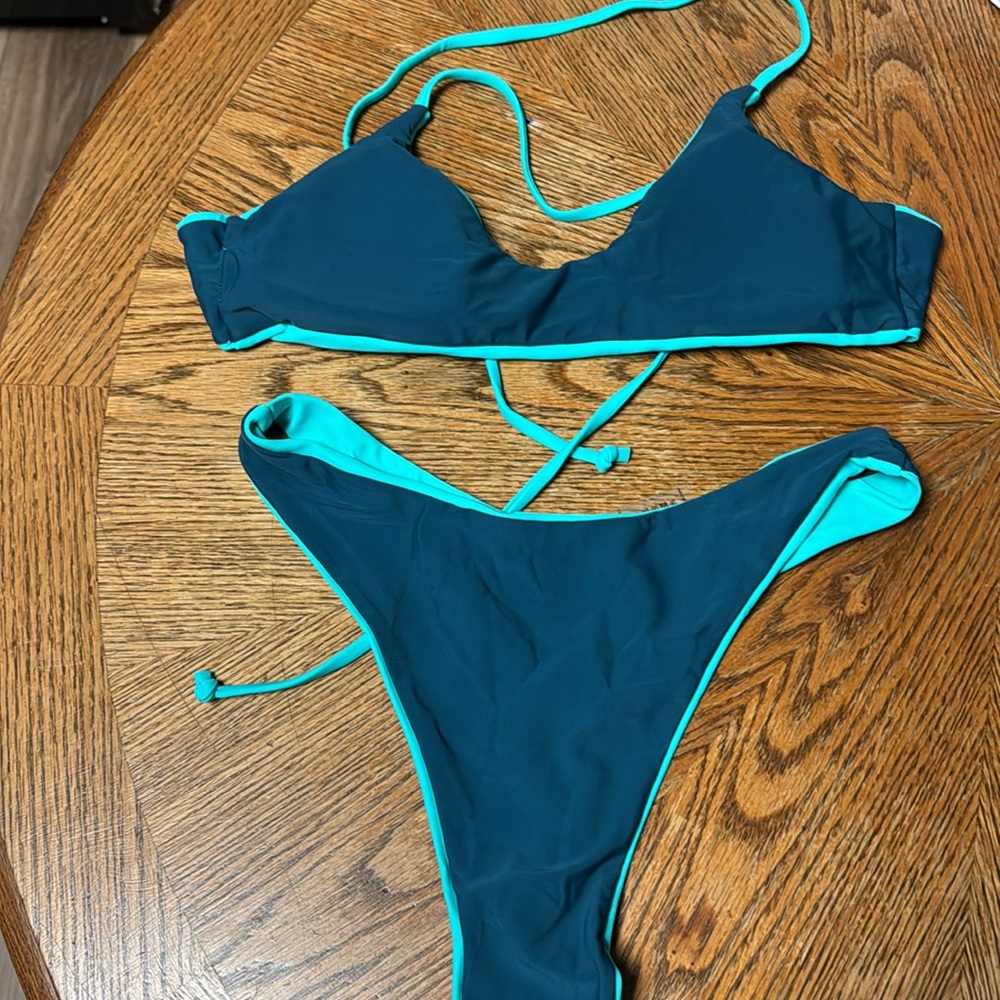 OLALA  NWOT REVERSIBLE MINT BLUE & TEAL -THONG SEXY 2-PIECE BIKINI